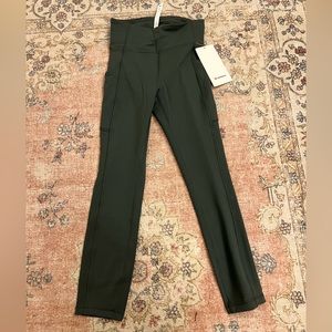 Lululemon Invigorate HR Crop Size 4 NEW